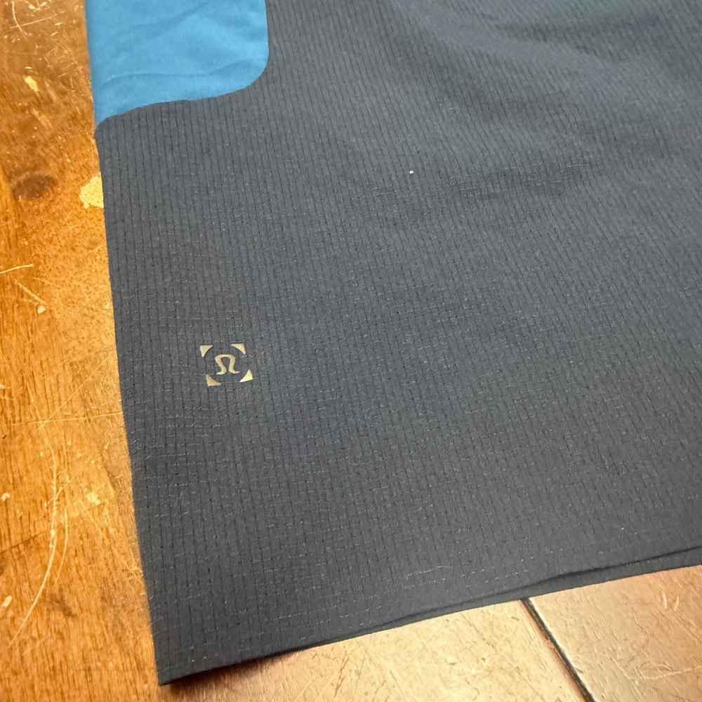 Lululemon Surge Shorts Mens L Blue Two Tone Lined Athletic M7ACWS - Picture 5 of 9